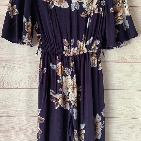 Band of Gypsies Dark Blue Floral Jumpsuit Butterfly Sleeve Elastic Waist Size XS - Picture 16 of 16